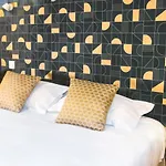 3 Etoiles - Le Petit Perier 3*