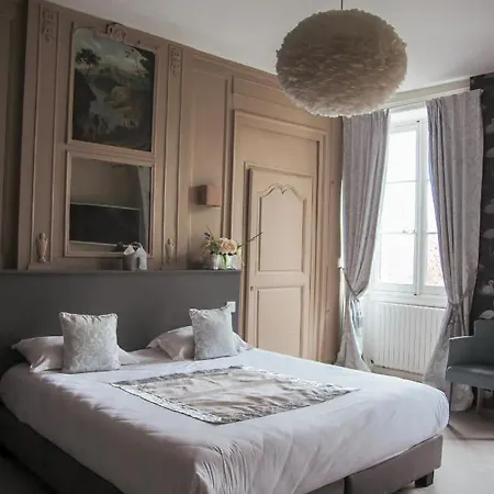 Le Petit Perier 3* Laval (Mayenne)