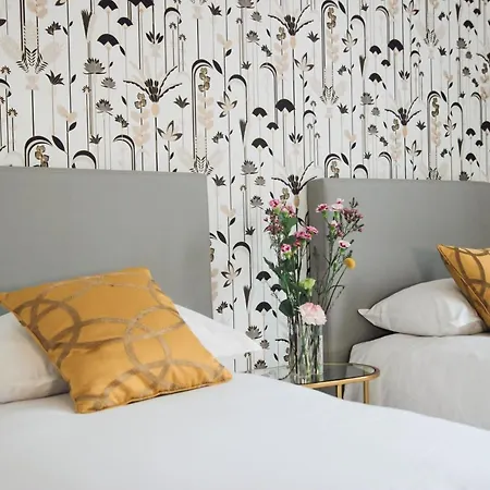 3 Etoiles - Le Petit Perier Hotell Laval (Mayenne)
