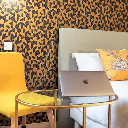 3 Etoiles - Le Petit Perier 3* Laval (Mayenne)