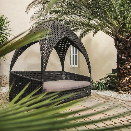 호텔 Le Petit Perier 라발