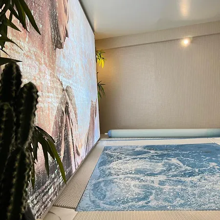 Hotel 3 Etoiles - Le Petit Perier 3*