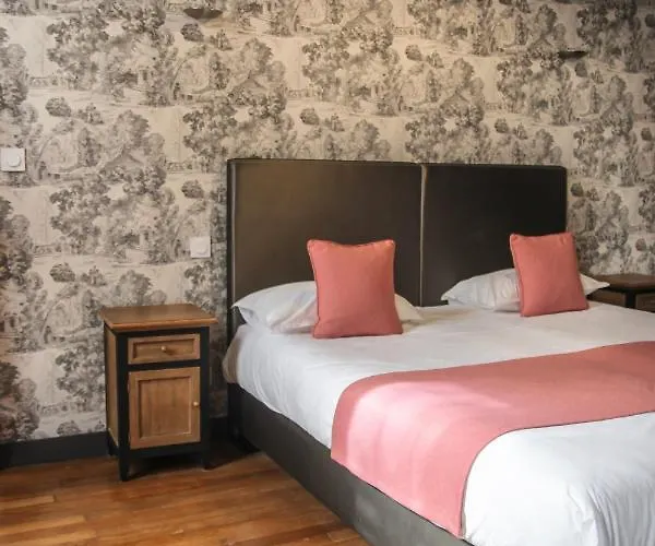 Hotel 3 Etoiles - Le Petit Perier