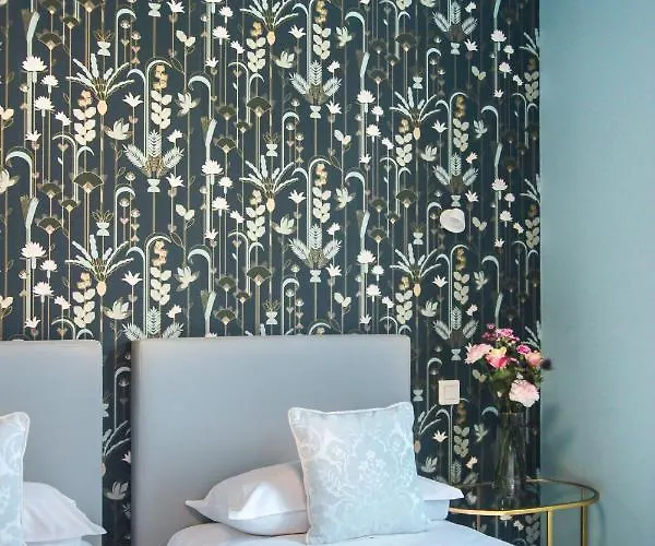 3 Etoiles - Le Petit Perier Hotel Laval (Mayenne)