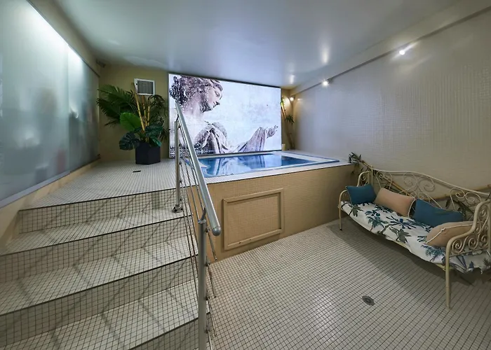 3 Etoiles - Le Petit Perier Hotel