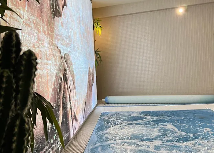 Hotel 3 Etoiles - Le Petit Perier 3*